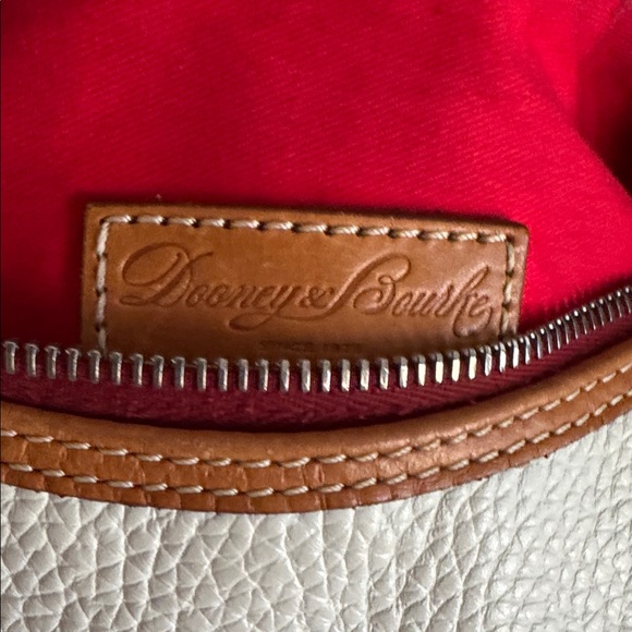 Dooney & Bourke Cream and Tan Shoulder Bag - Picture 6 of 9